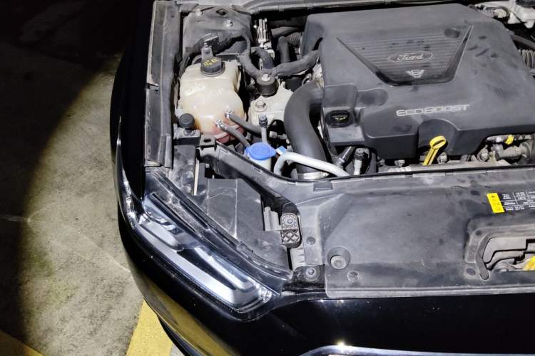 Used Ford Taurus 2017 EcoBoost 325 V6 Flagship Model Engine Bay Right