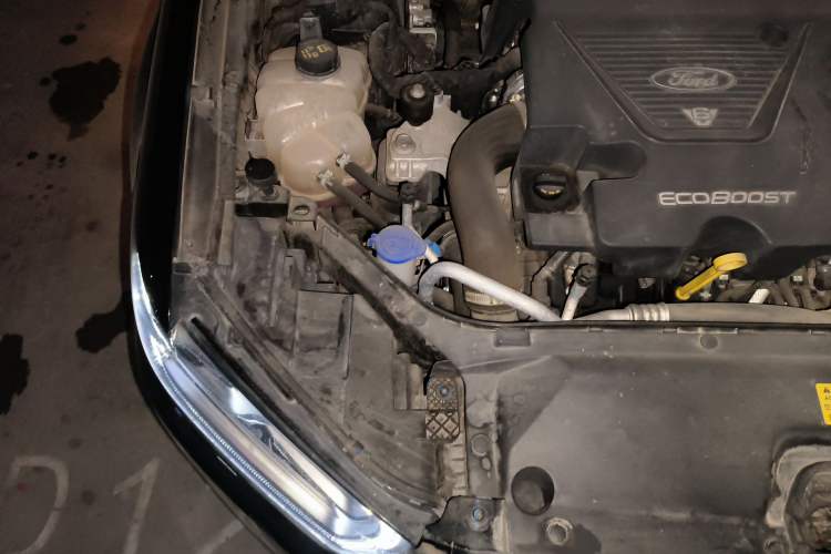 Used Ford Taurus 2017 EcoBoost 325 V6 Flagship Model Engine Bay Right