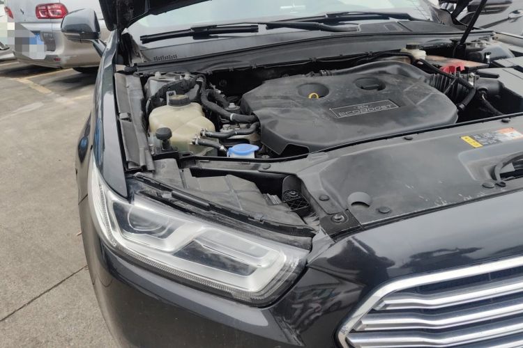 Used Ford Taurus 2017 EcoBoost 245 Luxury Model Engine Bay Right