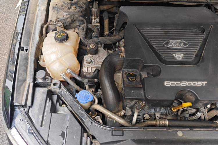 Used Ford Taurus 2017 EcoBoost 325 V6 Flagship Model Engine Bay Right