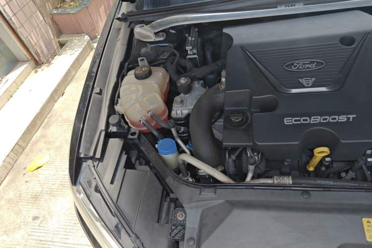 Used Ford Taurus 2017 EcoBoost 325 V6 Flagship Model Engine Bay Right
