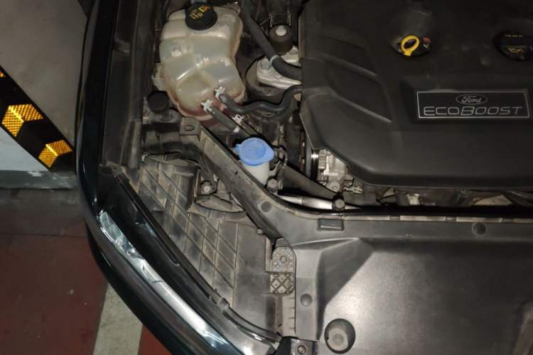 Used Ford Taurus 2017 EcoBoost 245 Fashion Edition Engine Bay Right