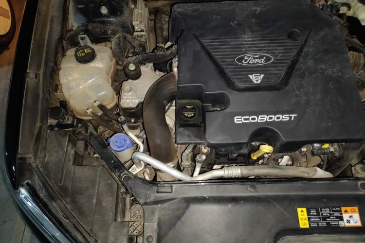 Used Ford Taurus 2017 EcoBoost 325 V6 Flagship Model Engine Bay Right