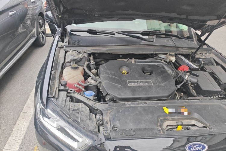 Used Ford Taurus 2017 EcoBoost 245 Luxury Model Engine Bay Right