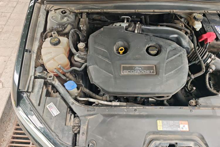 Used Ford Taurus 2017 EcoBoost 245 Luxury Model Engine Bay Right