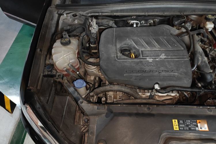 Used Ford Taurus 2017 EcoBoost 180 Ultimate Model Engine Bay Right