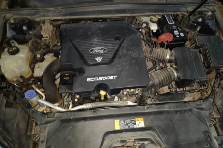 Used Ford Taurus 2017 EcoBoost 325 V6 Flagship Model Engine Bay