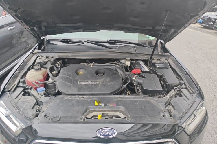 Used Ford Taurus 2017 EcoBoost 245 Luxury Model Engine Bay