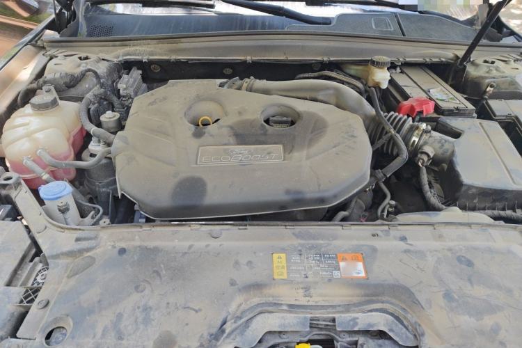 Used Ford Taurus 2017 EcoBoost 245 Luxury Model Engine Bay