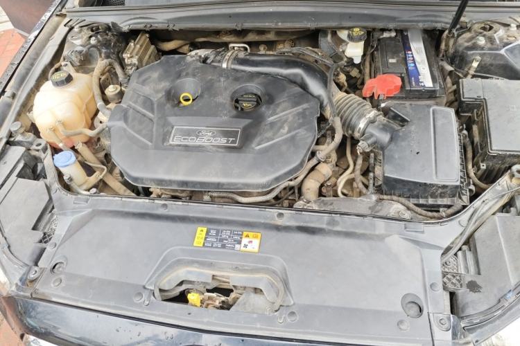 Used Ford Taurus 2017 EcoBoost 245 Fashion Edition Engine Bay