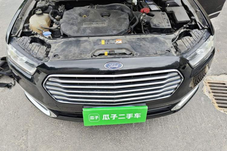 Used Ford Taurus 2017 EcoBoost 245 Fashion Edition Engine Bay