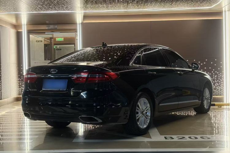 Used Ford Taurus 2017 Facelifted EcoBoost 245 Fashion Edition Exterior 2