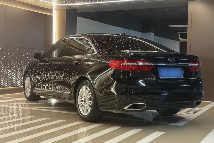 Used Ford Taurus 2017 Facelifted EcoBoost 245 Fashion Edition Exterior 3