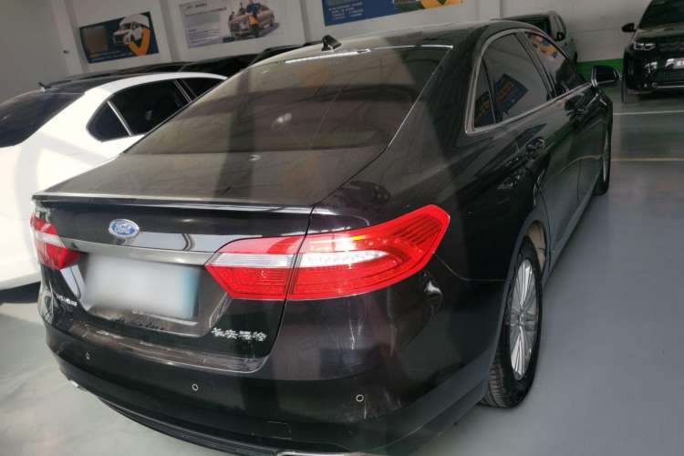 Used Ford Taurus 2017 EcoBoost 245 Fashion Edition Exterior 4