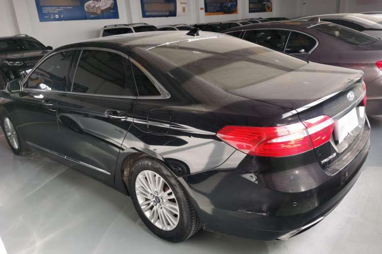 Used Ford Taurus 2017 EcoBoost 245 Fashion Edition Exterior 5