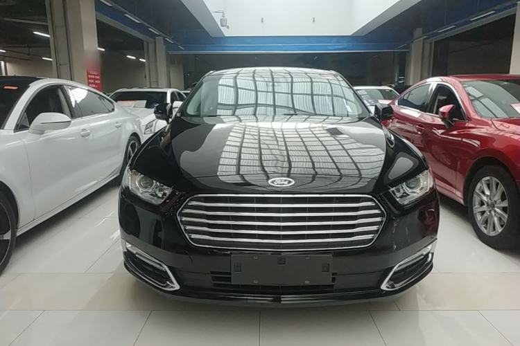 Used Ford Taurus 2017 Facelifted EcoBoost 245 Fashion Edition Front