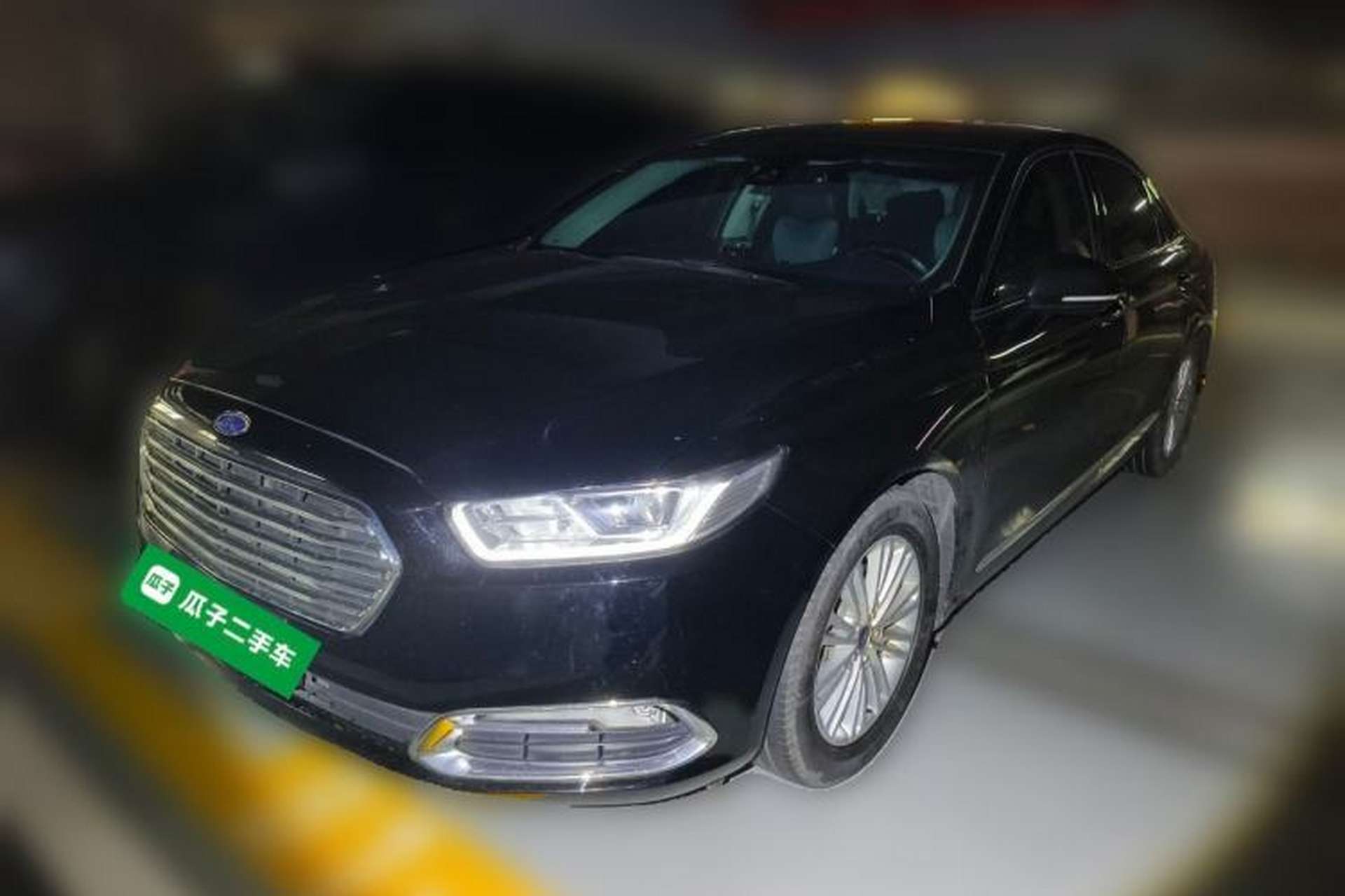 Used Ford Taurus 2017 EcoBoost 245 Fashion Edition Front Left 45 Deg