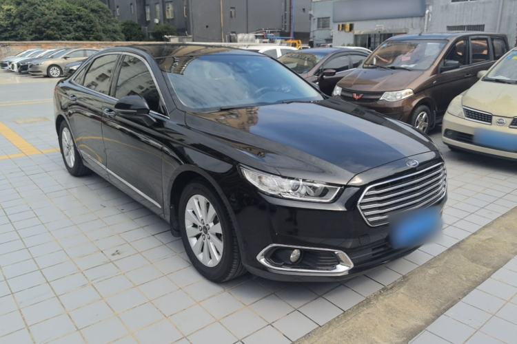Used Ford Taurus 2017 EcoBoost 180 Luxury Model Front Right 45 Deg