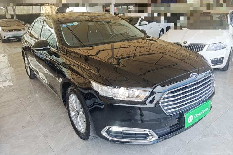 Used Ford Taurus 2017 EcoBoost 245 Fashion Edition Front Right 45 Deg