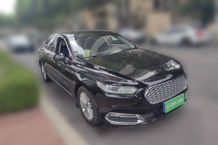 Used Ford Taurus 2017 Facelifted EcoBoost 245 Fashion Edition Front Right 45 Deg