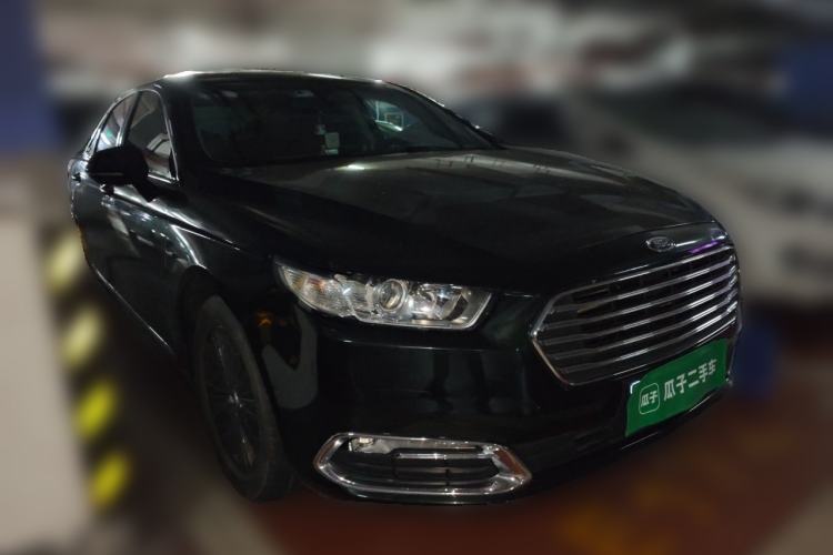 Used Ford Taurus 2017 EcoBoost 245 Fashion Edition Front Right 45 Deg