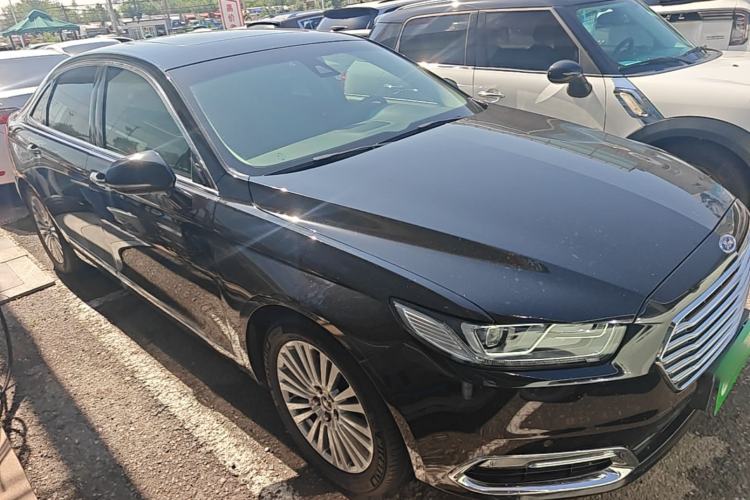 Used Ford Taurus 2017 EcoBoost 245 Luxury Model Front Right 45 Deg