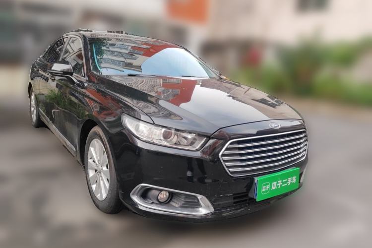 Used Ford Taurus 2017 EcoBoost 180 Luxury Model Front Right 45 Deg