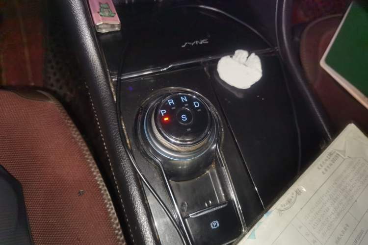 Used Ford Taurus 2017 Facelifted EcoBoost 245 Fashion Edition Gear Lever