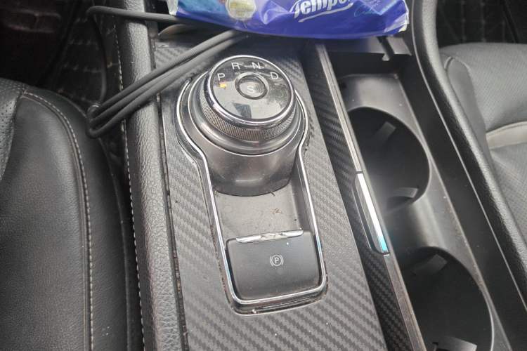 Used Ford Taurus 2017 EcoBoost 245 Luxury Model Gear Lever