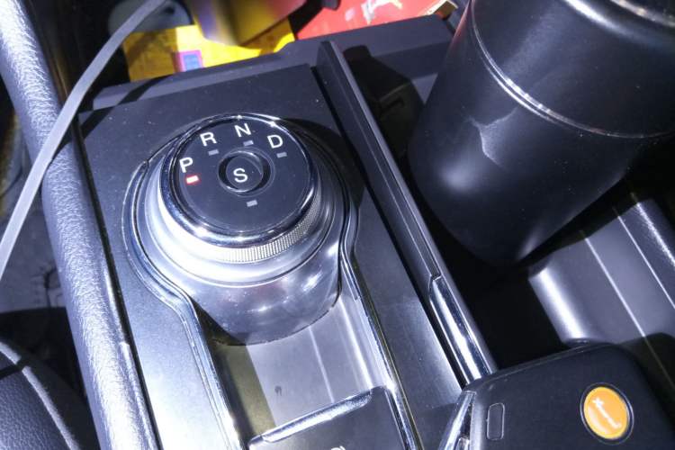 Used Ford Taurus 2017 EcoBoost 180 Luxury Model Gear Lever