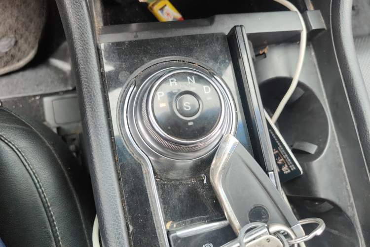 Used Ford Taurus 2017 EcoBoost 245 Luxury Model Gear Lever