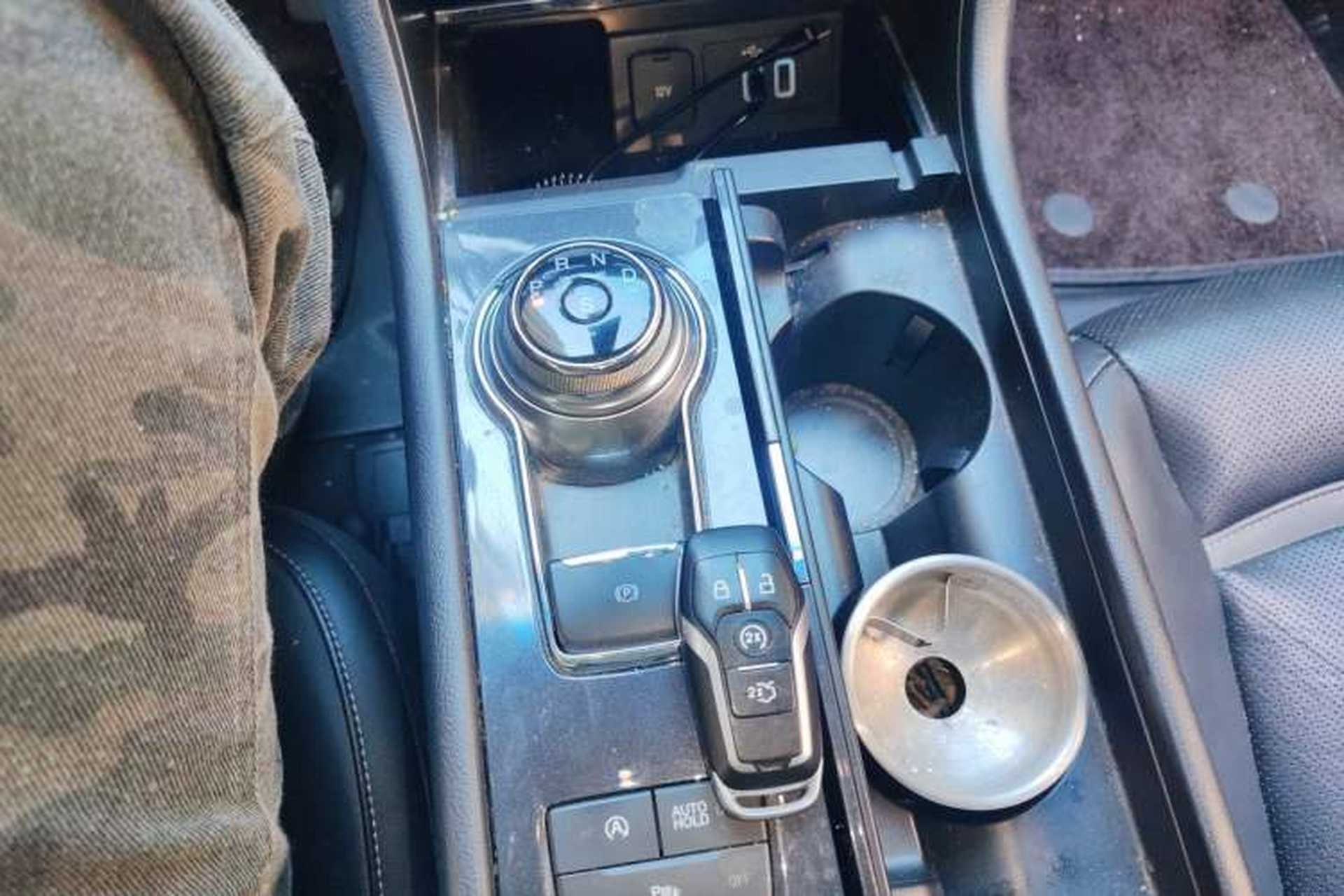 Used Ford Taurus 2017 EcoBoost 245 Luxury Model Gear Lever