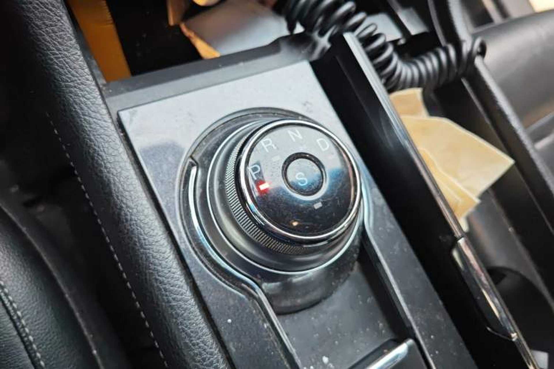 Used Ford Taurus 2017 Facelifted EcoBoost 245 Fashion Edition Gear Lever