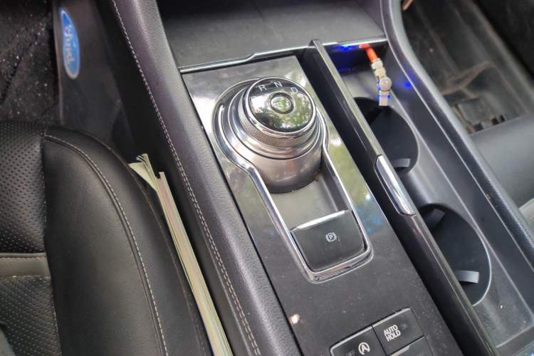 Used Ford Taurus 2017 EcoBoost 245 Luxury Model Gear Lever