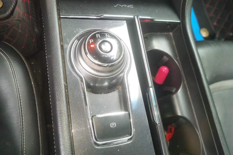 Used Ford Taurus 2017 Facelifted EcoBoost 245 Luxury Version Gear Lever