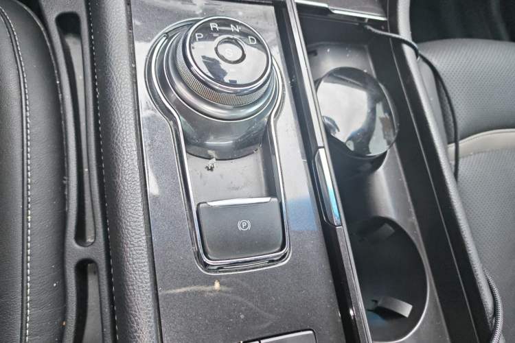 Used Ford Taurus 2017 EcoBoost 245 Luxury Model Gear Lever