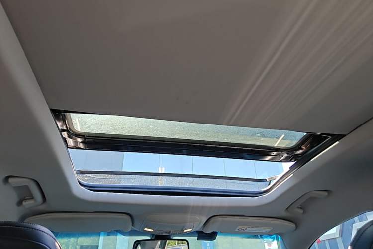 Used Ford Taurus 2017 Facelifted EcoBoost 245 Fashion Edition Headliner