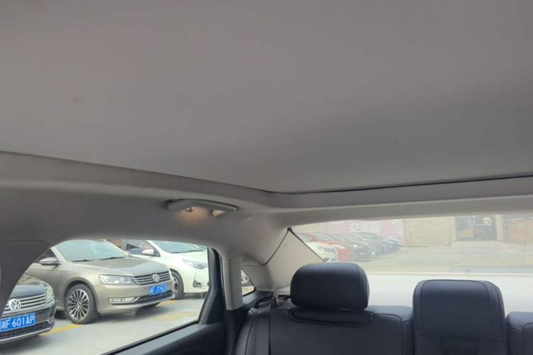 Used Ford Taurus 2017 EcoBoost 180 Luxury Model Headliner