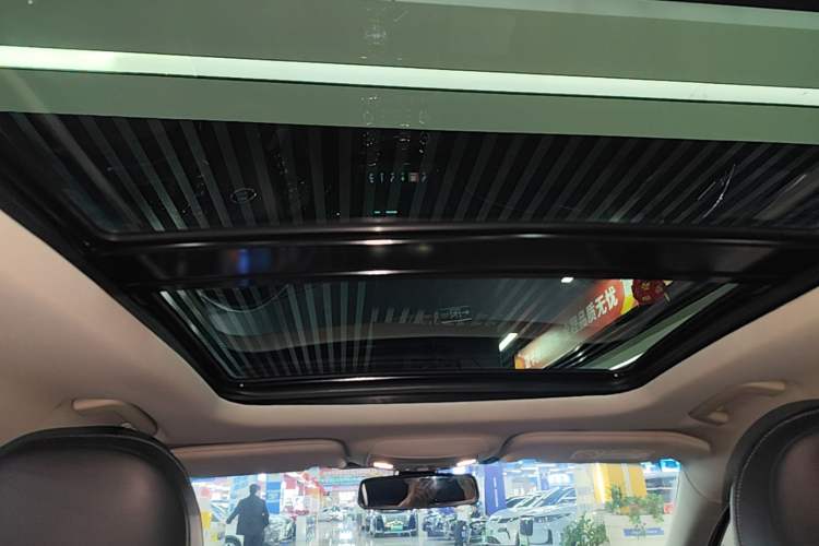 Used Ford Taurus 2017 EcoBoost 245 Fashion Edition Headliner