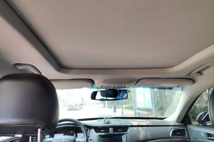 Used Ford Taurus 2017 EcoBoost 245 Luxury Model Headliner