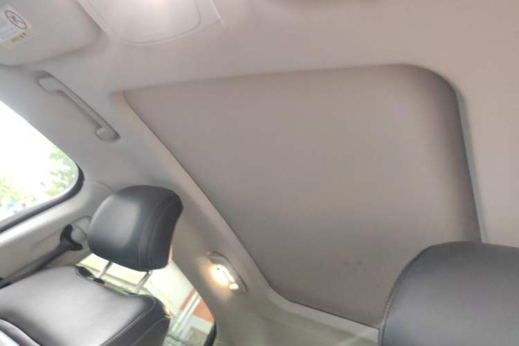 Used Ford Taurus 2017 EcoBoost 180 Luxury Model Headliner