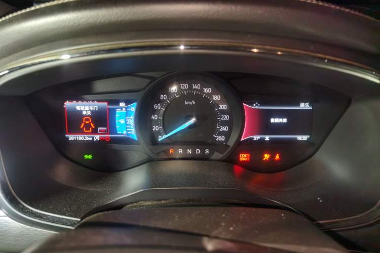 Used Ford Taurus 2017 Facelifted EcoBoost 245 Fashion Edition Instrument Cluster