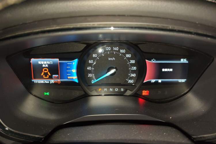 Used Ford Taurus 2017 EcoBoost 245 Fashion Edition Instrument Cluster