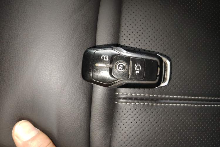 Used Ford Taurus 2017 EcoBoost 245 Fashion Edition Interior 1
