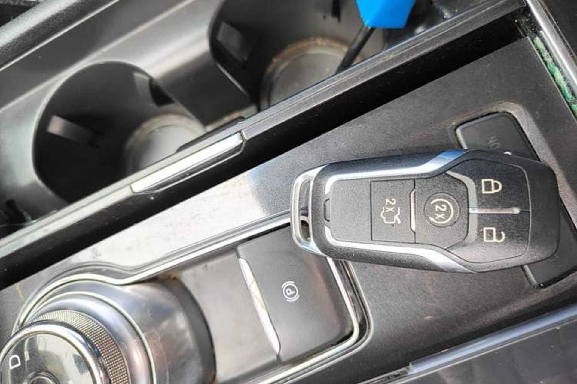 Used Ford Taurus 2017 EcoBoost 245 Fashion Edition Interior 1