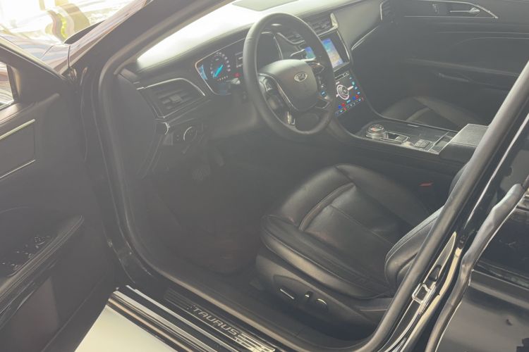 Used Ford Taurus 2017 EcoBoost 245 Luxury Model Interior 1