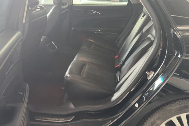 Used Ford Taurus 2017 EcoBoost 245 Luxury Model Interior 2