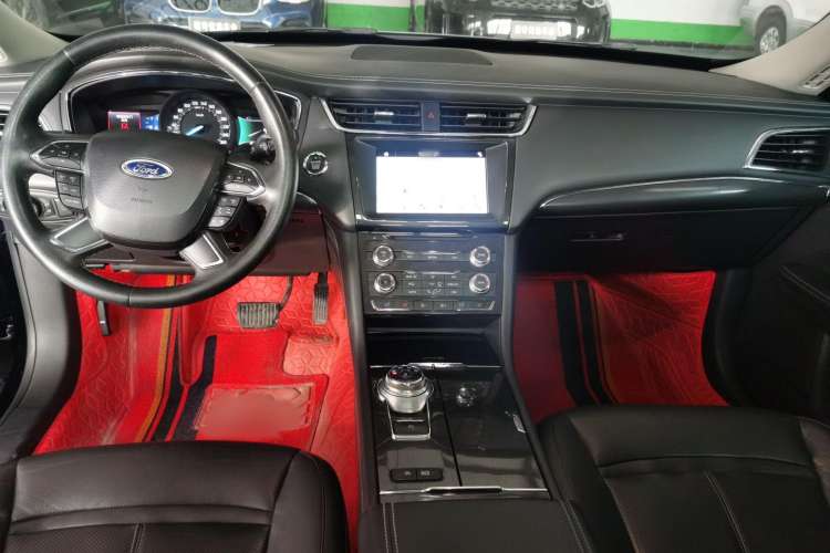 Used Ford Taurus 2017 EcoBoost 245 Fashion Edition Interior 3