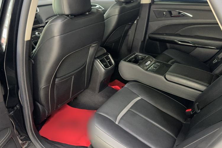 Used Ford Taurus 2017 EcoBoost 245 Luxury Model Interior 4