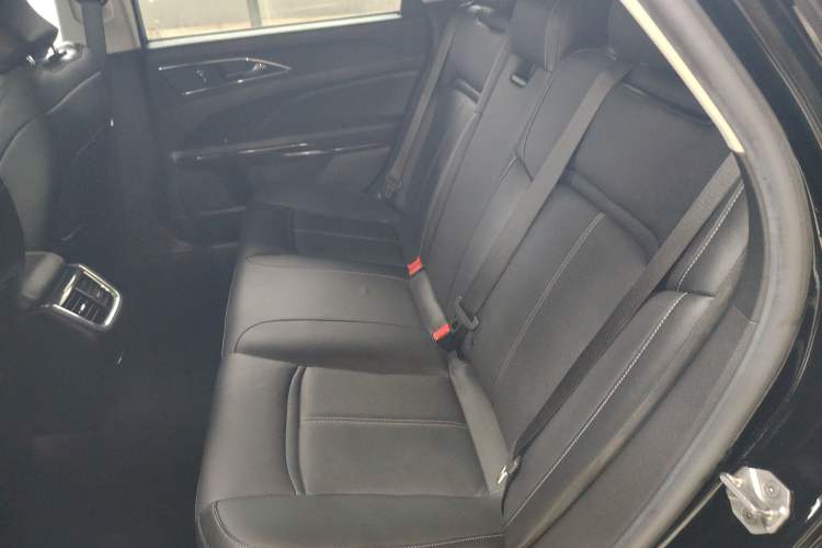 Used Ford Taurus 2017 EcoBoost 245 Fashion Edition Interior 4